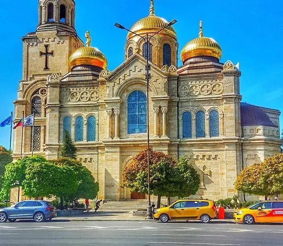 アパート Cozy ヴァルナ